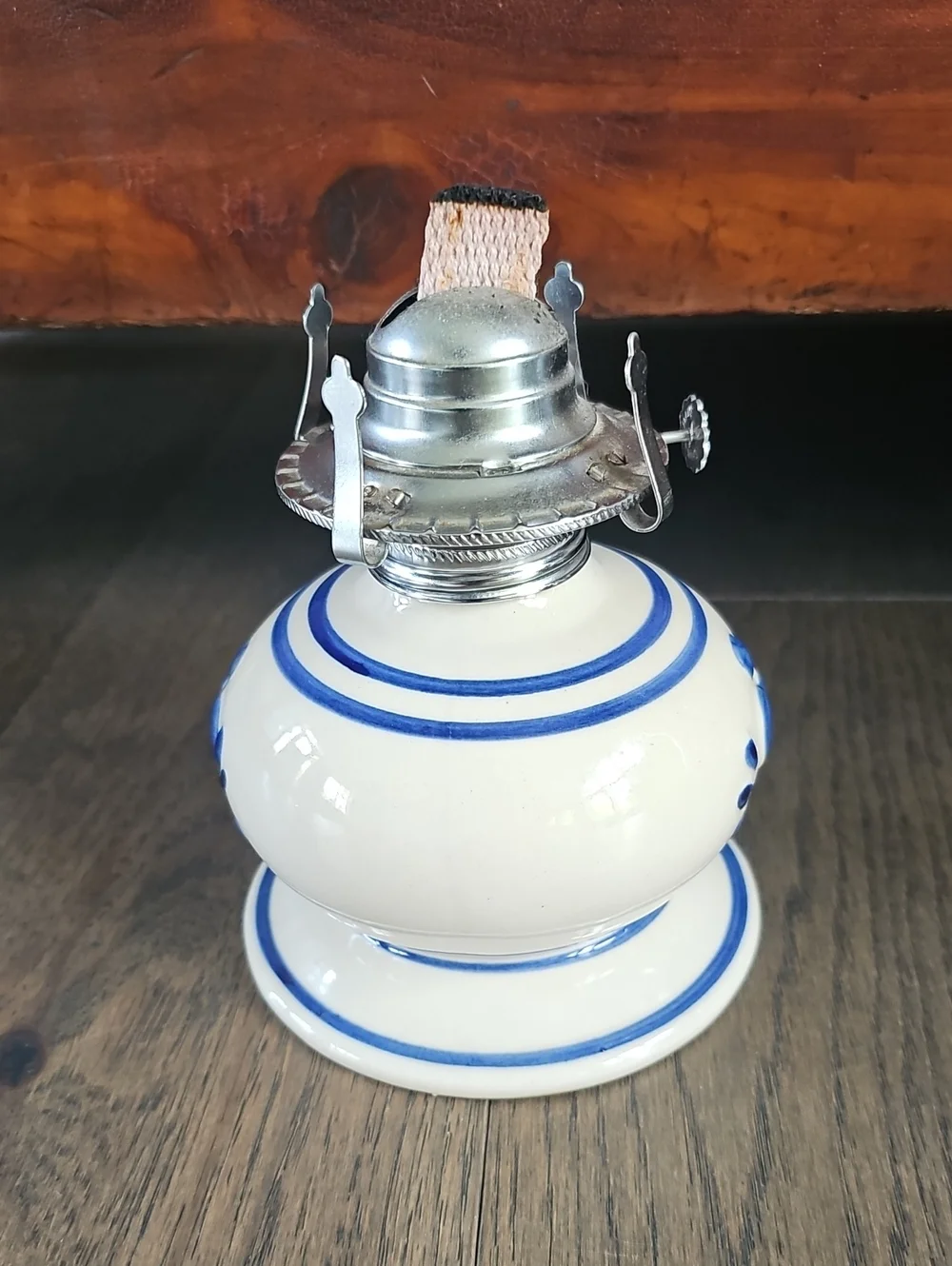 VNTG Farmhouse Blue White Ceramic Hurricane Oil Lamp Glass Chimney Cottage Decor